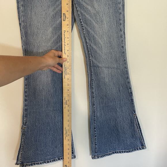 Flared Out Jeans by Willow & Root /Buckle 25x30 Ultra High Rise Med Wash Women’s - Picture 5 of 10